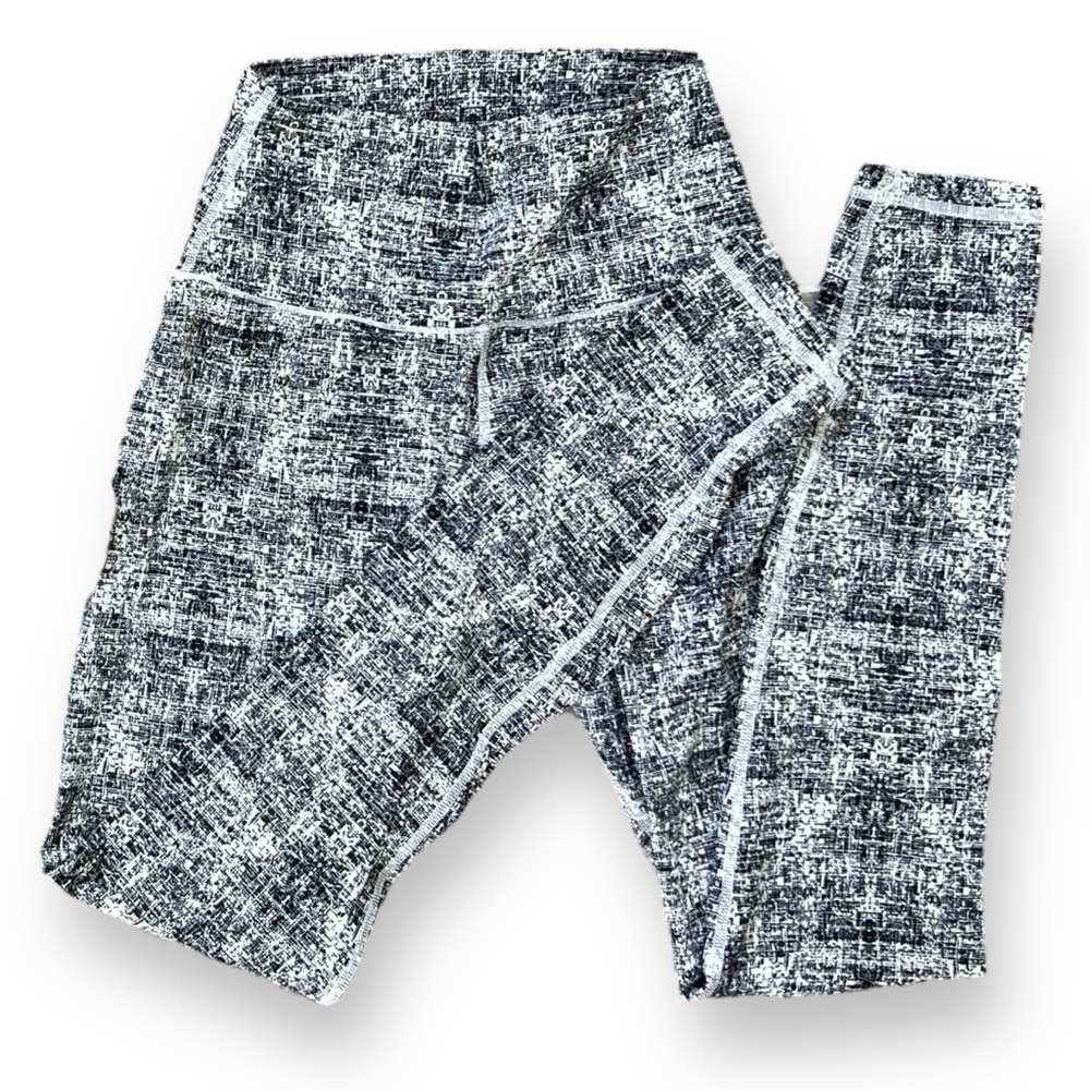 BuffBunny Rosa Leggings Ultra Soft Black and White Hustle Print